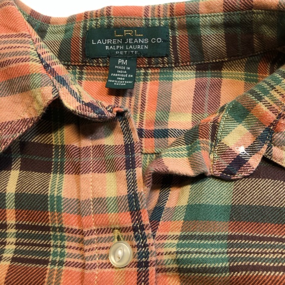 Ralph Lauren Lauren Jeans Co. Petite Medium long sleeve button up shirt - Picture 12 of 12